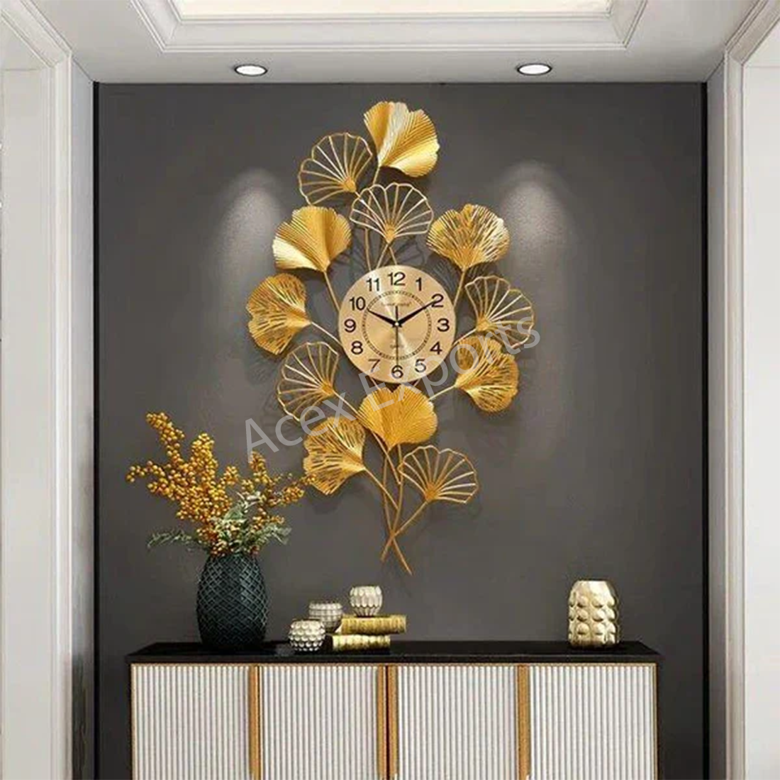 Goldy star wall clock