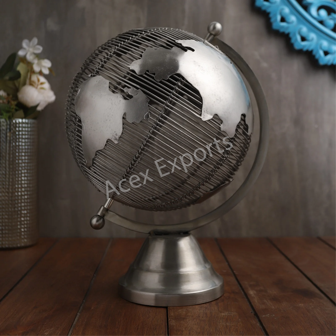 Solidarity Globes Silver Large