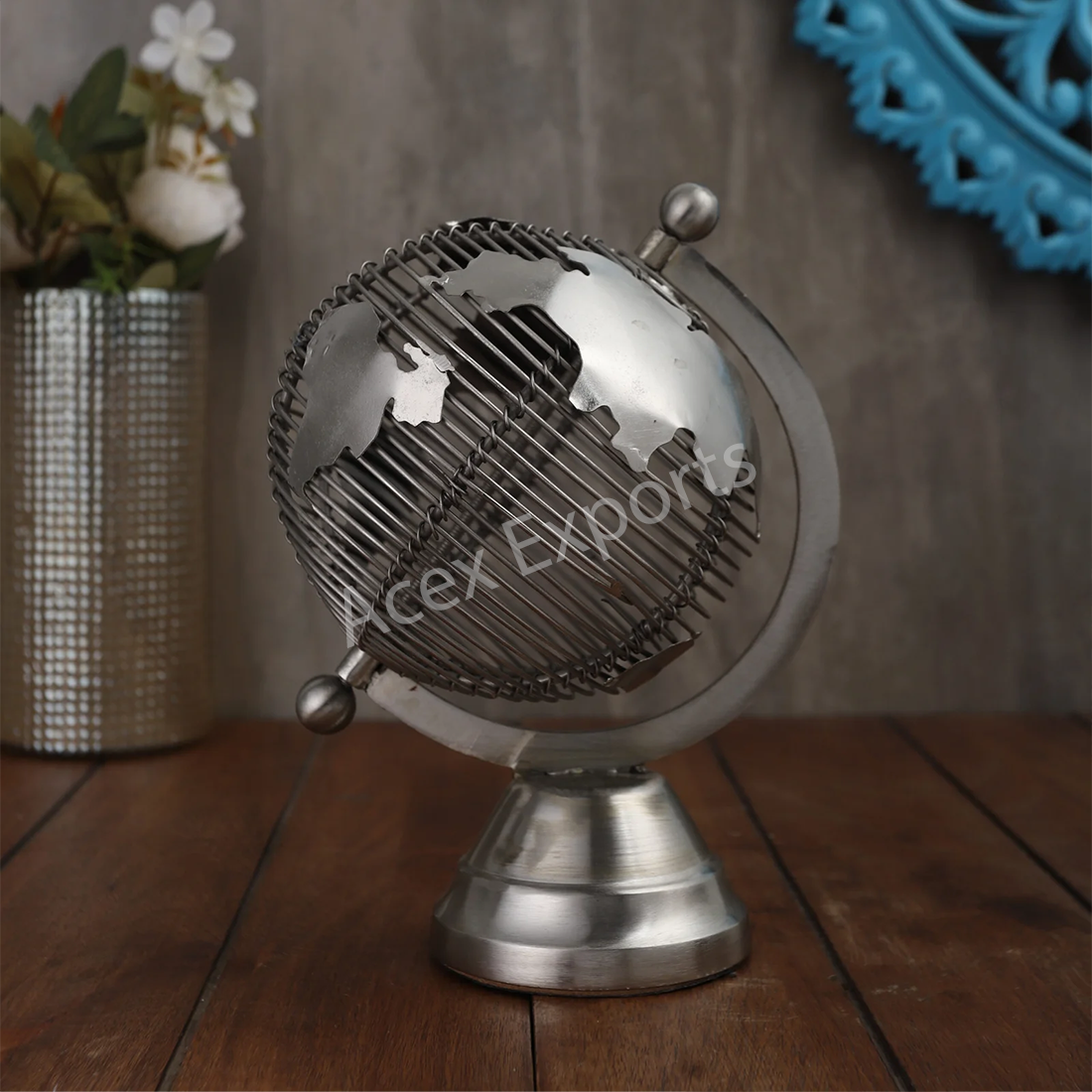 Solidarity Globes Silver Small