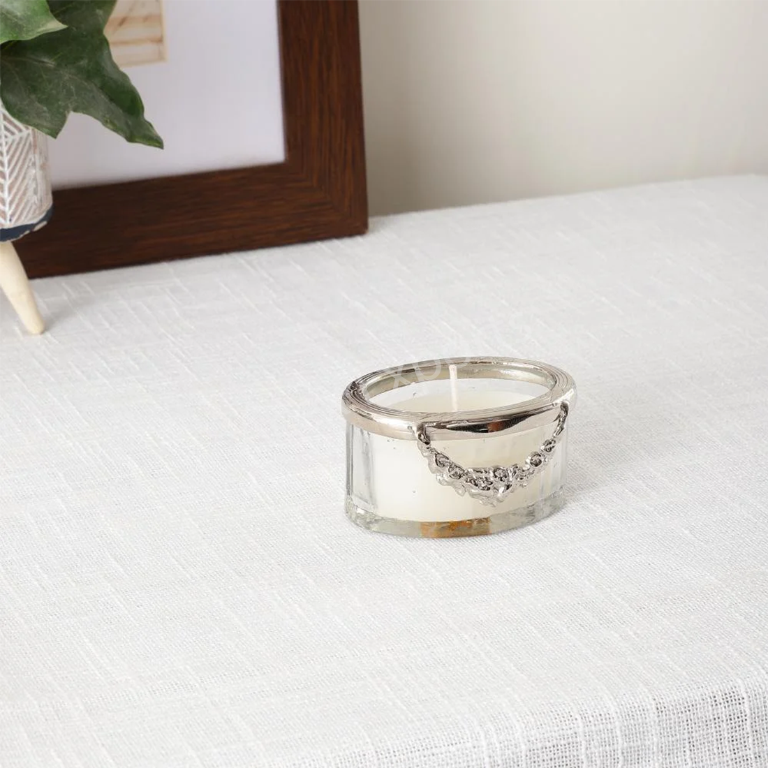 Snowy whisper white scented candle jar with silver Ring