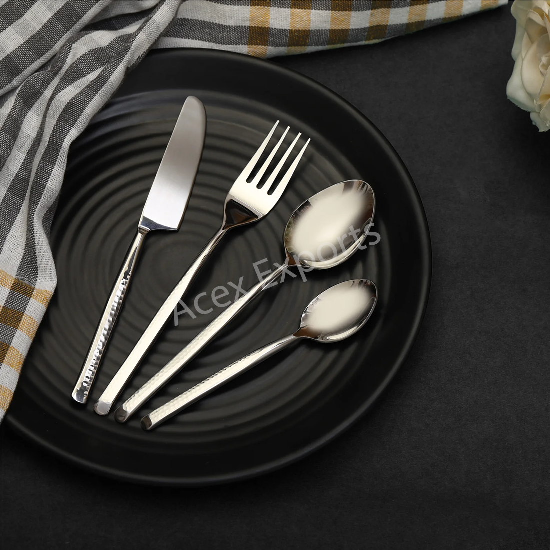 Artisan Dot Hammered Cutlery Set of 16