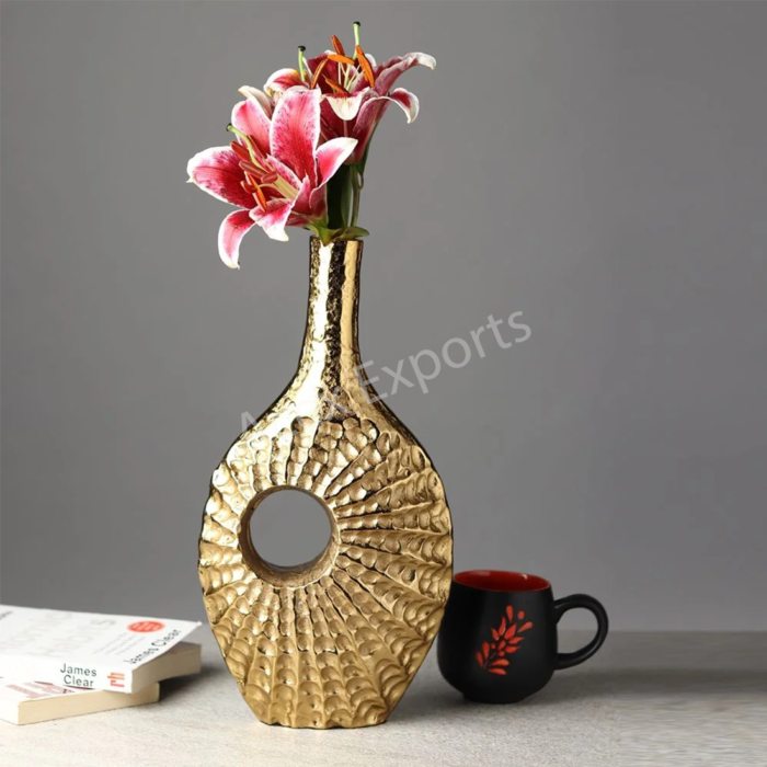 Seashell Serenity Vase – Large Gold